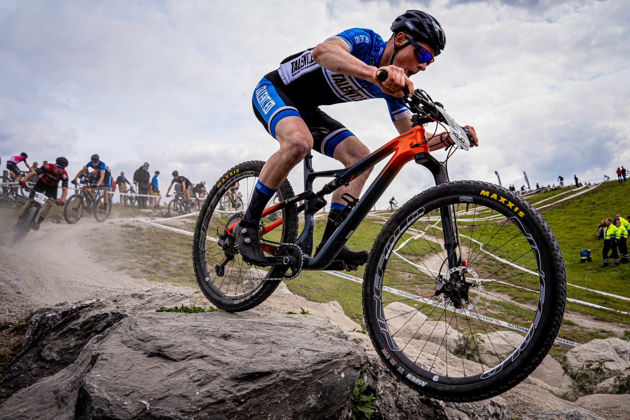 Silje Bader wint, Chris van Dijk meldt zich in elite veld